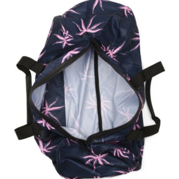 Marc by Marc Jacobs Palm Printed Duffle Weekender - Picture 2 of 4